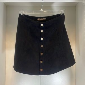 NWT Argstar Black Skirt with Buttons down the front Size Large